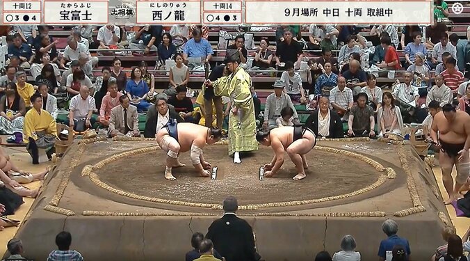 向正面に大物タレント