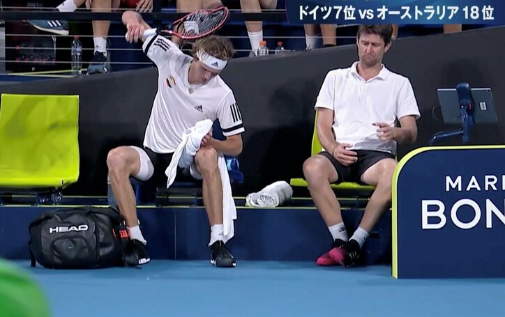 ドイツ選手が衝撃の“ラケット破壊”、ファン騒然「ラケット虐待」「折り初めｗ」