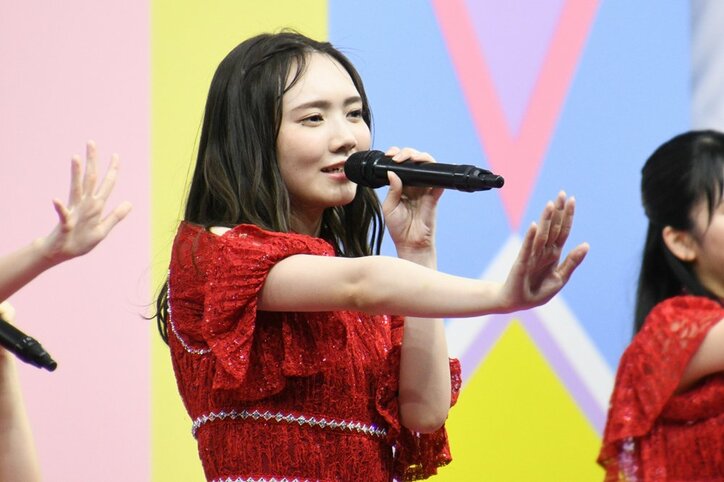 乃木坂46・4期生が初の『TIF』出演でフレッシュなパフォーマンス、清宮レイの”必殺技レイパンチ”に会場沸く