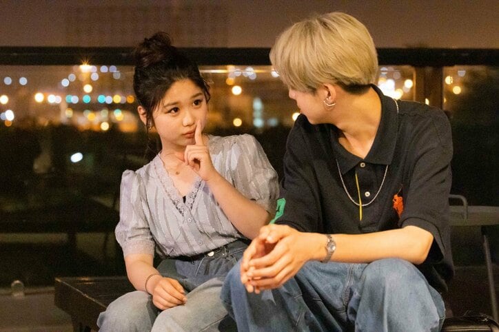 広島弁のモテモテ高2女子、告白前夜に2人の男子から熱烈アプローチされモテっぷりを発揮!「他の男子としゃべらせたくない」「俺の気持ちはもう絶対揺るがない」『今日好き』パタヤ編第3話