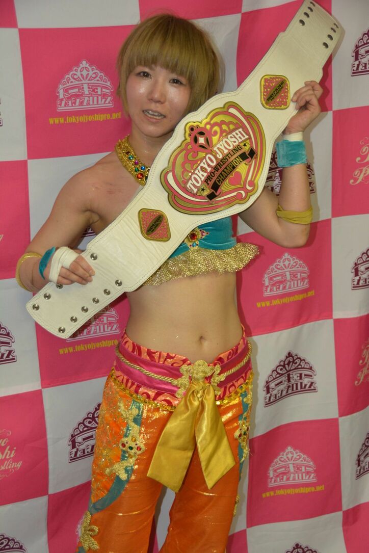 「どんな水着だって着るし、バナナだってくわえる!」今闘えるアイドル・伊藤麻希が週プレに激怒!