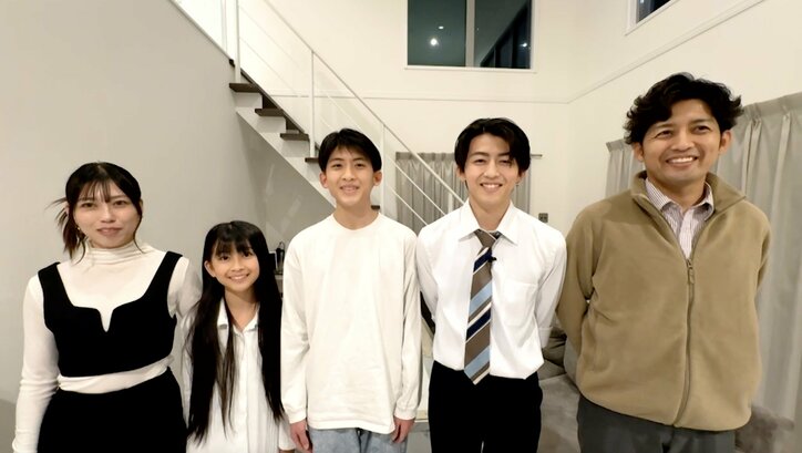 【写真・画像】日本一かっこいい高1、美形すぎる家族を公開「めちゃくちゃ似てますね」曽祖父もイケメン　1枚目