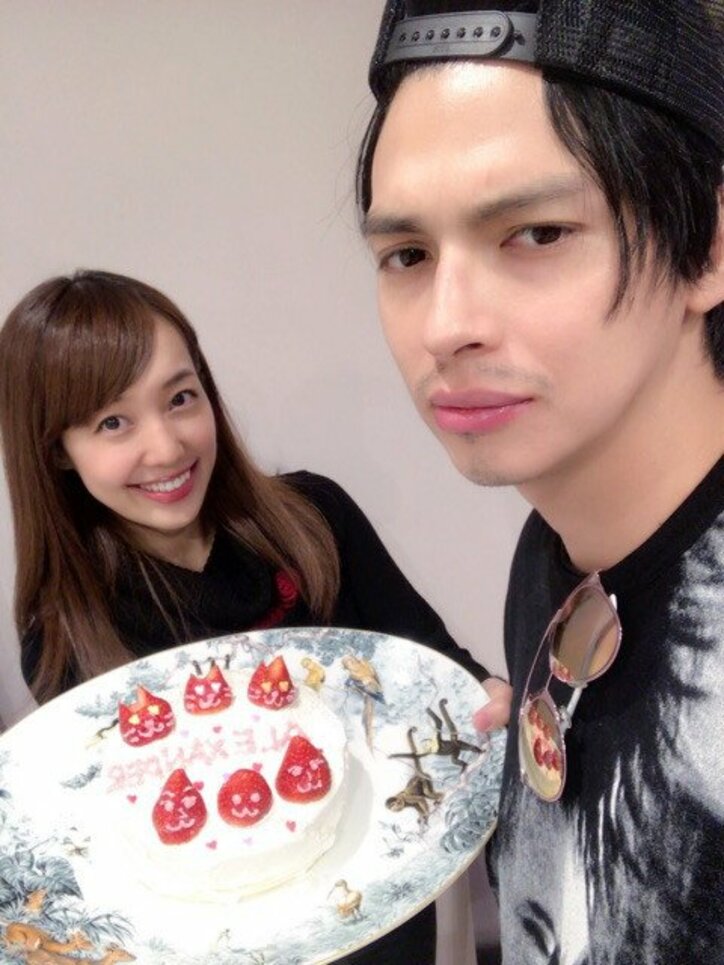 川崎希 夫 アレクへ インスタ映え する手作り誕生日ケーキをプレゼント 味も美味しく出来た 話題 Abema Times