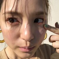 川島海荷、“おめめカラフルくちびるラメラメ”ショットに反響「女神降臨」「最高に可愛い」