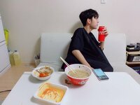 日菜あこ『高1息子が選ぶ「体に悪そうなご飯」』