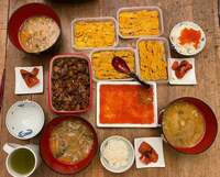 假屋崎省吾『今夜はふるさと納税返礼品でウニざんまい、いくらざんまい‼️』