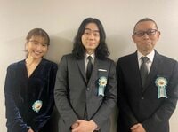 菅田将暉、有村架純＆土井裕泰監督との3ショットで受賞を報告「おめでたいこと続き」「大大大感動」と感激の嵐！