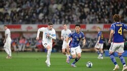 タイマン上等！ “対人最強”の新キャプテン・遠藤航 「背中で引っ張る」闘志溢れるプレーで相手の攻撃を潰しまくる