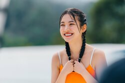 水着デートに「やだー！」指原莉乃も絶賛した美人モデル、ジャンケンに負けプールへGO