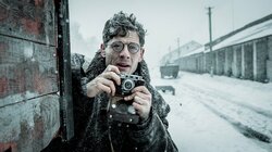 ソ連の偽りの繁栄とは…『赤い闇 スターリンの冷たい大地で』予告編