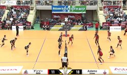 女子バレー、魔球サーブが炸裂 “急減速＆急落下”にリベロも腰砕け