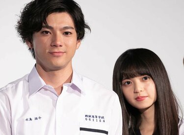 山田裕貴、齋藤飛鳥を追いかけるお茶目ショット公開「めっちゃいい写真