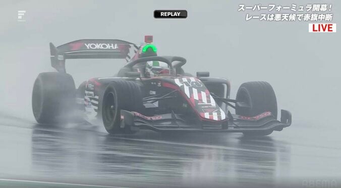 【写真・画像】日本最速レース開幕戦で大波乱 SC先導も雨で赤旗「100km/h位でもハイドロする」1時間超中断→再開もアクシデント続出　1枚目