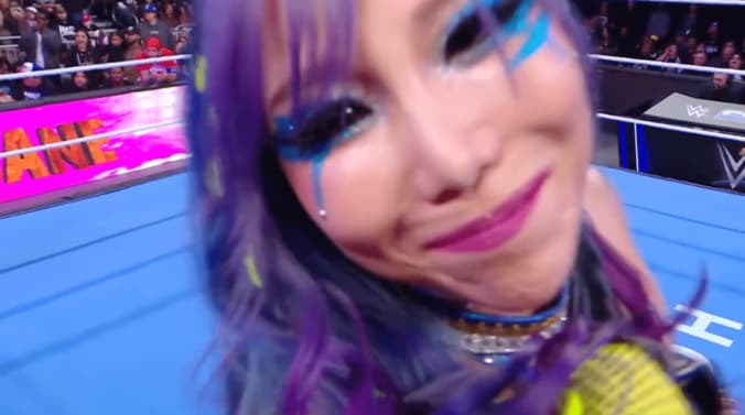 カメラ目線ではしゃぐカイリ