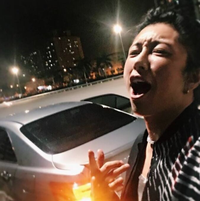 GACKT、KLでの誕生パーティーでもテキーラ　酔った姉の背中公開 1枚目