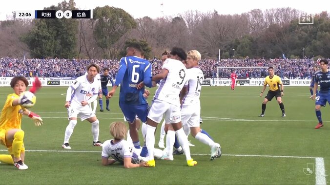 【映像】町田・相馬、GKの目の前に投げ込んだ特大ロングスロー