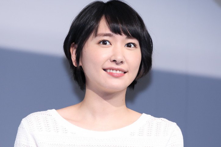 新垣結衣、キュートすぎる“肩パン”動画公開「パンチ受けたい…」