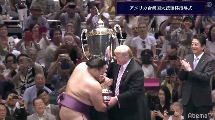 トランプ米大統領が国技館で大相撲観戦に館内騒然　表彰式で「アメリカ合衆国大統領杯」授与