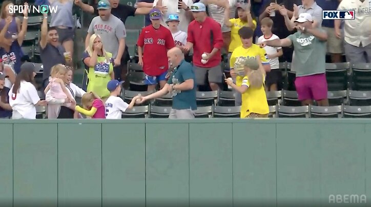 【写真・画像】大谷翔平、ぐんぐん伸びた38号弾に観客も口あんぐり 「センターも捕りそうな感じで追っていたんですが…」敵地騒然　1枚目