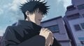 焼き芋持ってキメ顔なのが可愛い、アニメ『呪術廻戦』ドン・キホーテコラボに「ホカホカのお芋ですか」とファン驚き