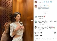 マギー、美ボディ際立つ大胆なドレス姿を披露 「現代版クレオパトラ」「ドレス姿綺麗すぎ」の声