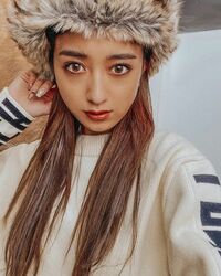 池田美優、ファー帽子＆ニットで秋の装い 「鬼かわ」「目力すごい」と絶賛の声