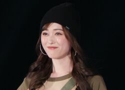 福原遥、美太ももチラリなデニムルック姿に反響！「笑顔やばいね」「かわいすぎ」歓喜の声