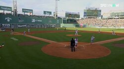 大谷翔平の感性が半端ない 走者で打球見つつ折れたバットが飛んできたところを“ノールック回避”「危なかったね」