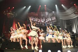 指原莉乃「総選挙と同じくらいダントツで幸せ！」夢のコラボで魅せたAKB48紅白のステージ