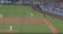 球場騒然！ ド軍の鉄人・フリーマンが「どうかしてる」 骨折しても強行出場→衝撃の超ファインプレー