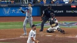 大谷翔平、豪快10号アーチで“ドヤ”リアクション連発！ 確信バットフリップ→マッチョポーズにファン興奮「カッコよすぎる」