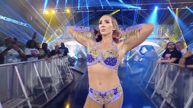 脱いでもすごい39歳、シャーロット・フレアー