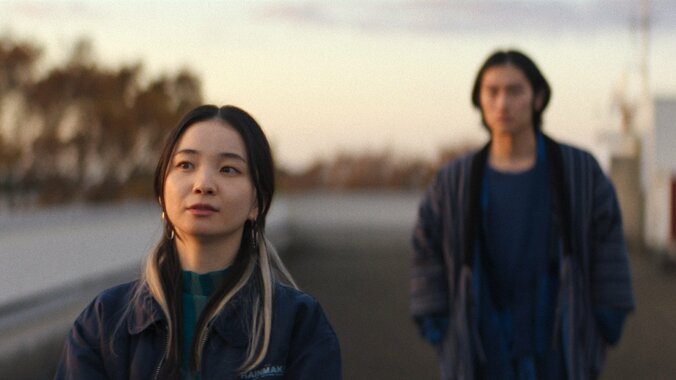 【写真・画像】朝ドラ女優が“背伸びキス”でかわいすぎる告白の返事「よろしくな、彼氏」　2枚目