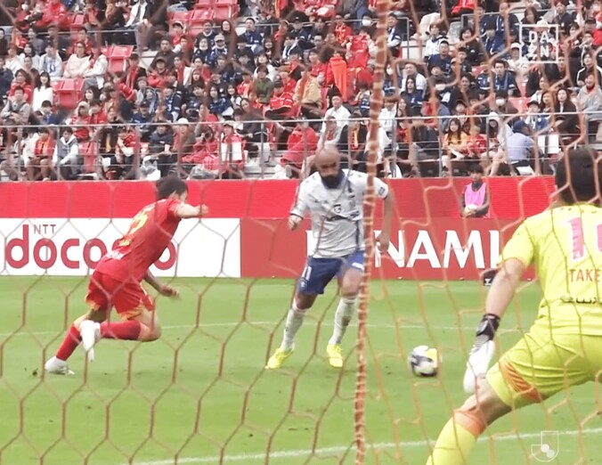 「うますぎて笑う」ガンバFWの“50m独走アシスト”が脚光！「９割ジェバリの得点」絶品フェイク→完璧パスの一部始終 3枚目