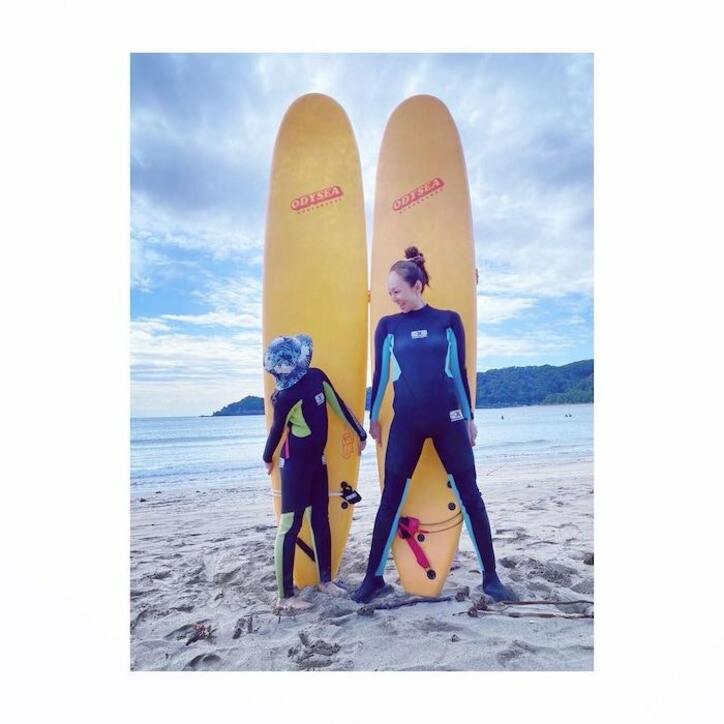 神田うの、娘と親子でサーフィンデビュー「褒められてご機嫌」 
