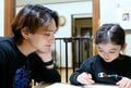 イケメンシンパパ（36）と可愛すぎる娘（6）の子育てルーティーン動画に驚きの声「睡眠時間が…」「応援したくなる」