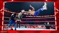 「物凄い形で決まった」プロレスのエグい合体技に反響 「いい連携」「美しい」完成度の高さに驚嘆の声