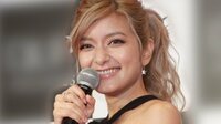 ローラ 14年間在籍した事務所を退所