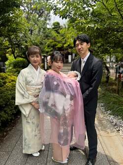  古村比呂、お宮参りで撮影した長男家族との集合ショット「すごく幸せそう」の声 