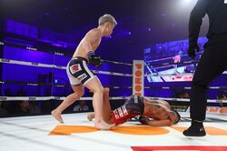 BD出身ファイター、プロ格闘家を衝撃KOの“番狂わせ” 「プロ格闘家の人たち予想外してバカだな、アホばっかし」