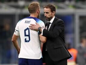 「ひどいサッカー。守備的すぎる」NL降格のイングランド、指揮官サウスゲイトに批判の嵐！「クビにすべきだ。あまりに退屈」