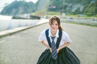 圧倒的美少女感” AKB48伊藤百花1stフォトブックが12月11日発売