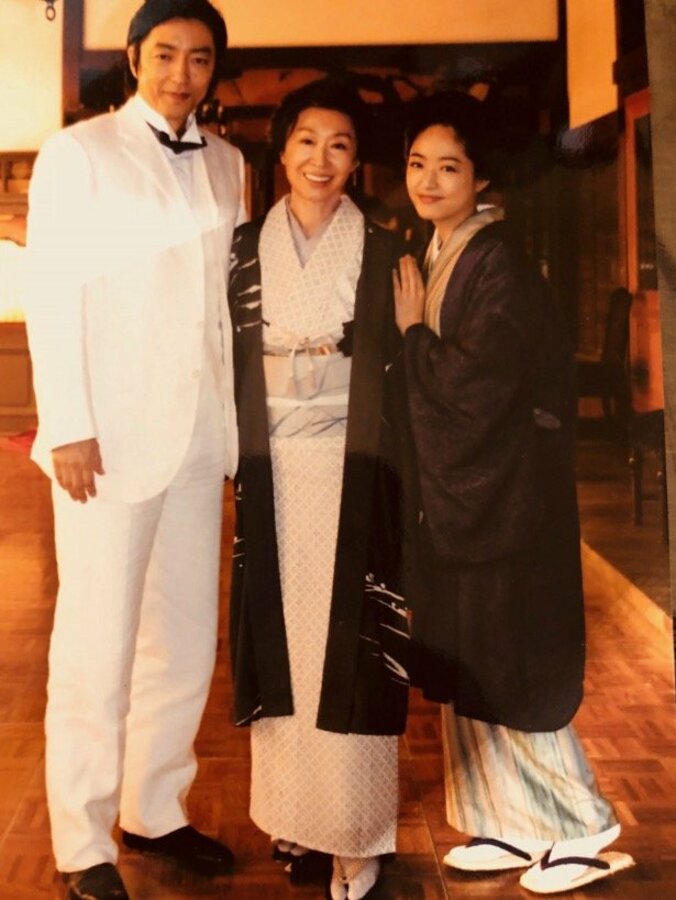 井上真央&大沢たかおとの3ショットに三田佳子「本当にイケメンと美人さんですねえ」 1枚目