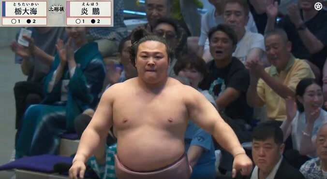 【写真・画像】鉄人・玉鷲、まさかの出血アクシデントも土俵際で驚異の逆転劇「なんだあの41歳!?」館内やんやの喝采 1枚目