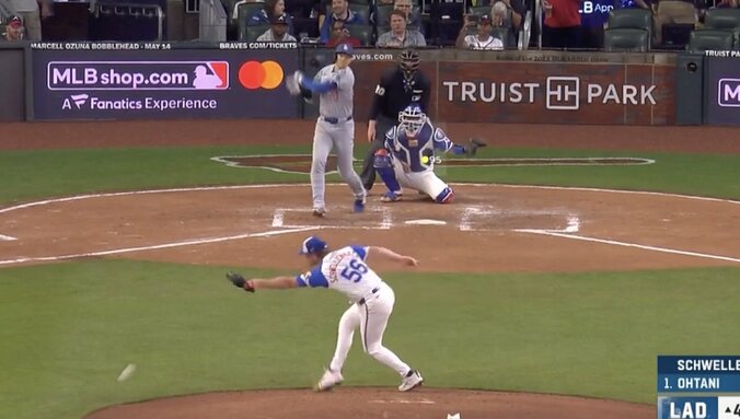 【写真・画像】なんだこれは…！？ 大谷翔平、高速ゴロに“野手ドン引き”「音もヤバい」「笑ってる」 瞬く間に打球が飛んでいく“爆速ファウル”「守りたくないw」　1枚目