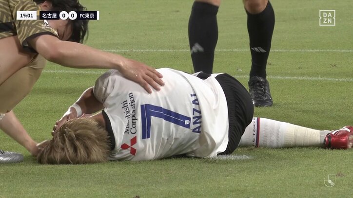 【映像】空中での顔面エルボー炸裂の瞬間