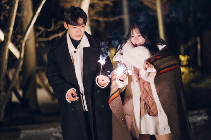 齊藤なぎさ、恋の始まりにドキドキ イケメンK-POP練習生と2人きりで見つめ合い…『花束オオカミ』第1話