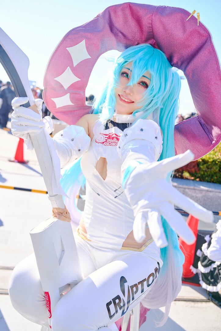 【写真・画像】レーシングミク2024 Ver.コスプレ画像　5枚目