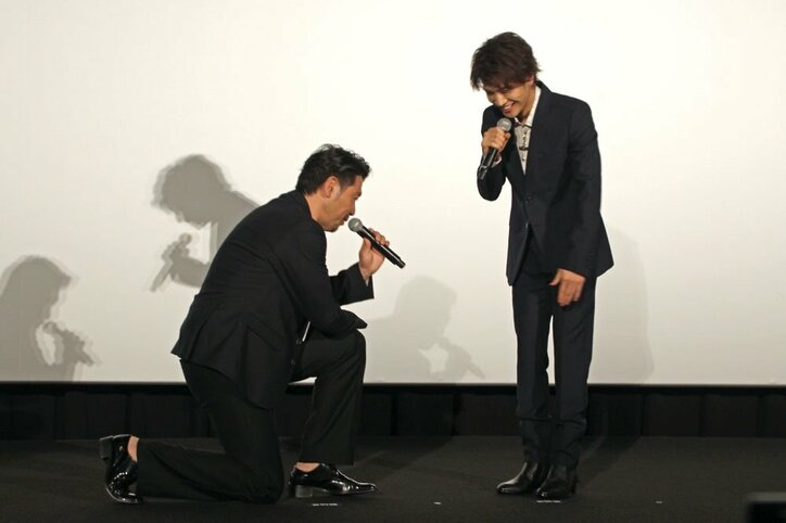 岩田剛典、水中で脱ぐシーンの撮影秘話を披露「下を脱ぐところまでワンカットで…」