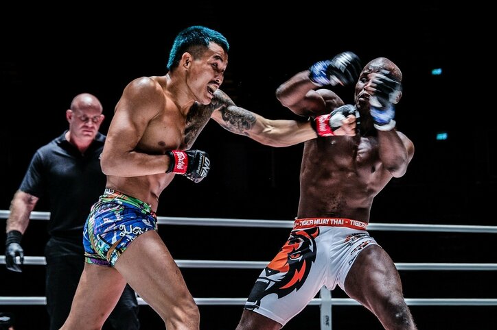 “劇的KO”よりも勝利後の“謎ダンス”が話題 「お笑い芸人か」ツッコミの声も